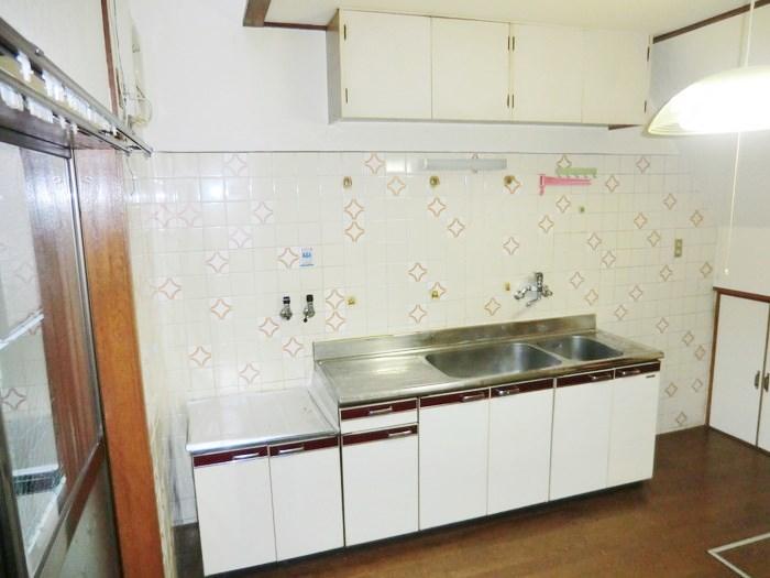Kitchen. It is the room clean state! Since it has become vacant house, By all means, please preview.