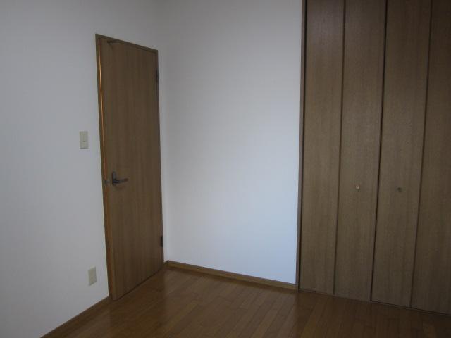 Non-living room. Western-style about 5 Pledge