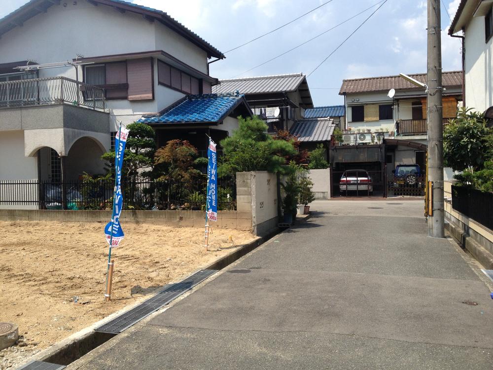 Local land photo. It is a quiet residential area! 