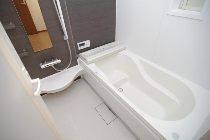 Same specifications photo (bathroom).  ■ The company construction example photo
