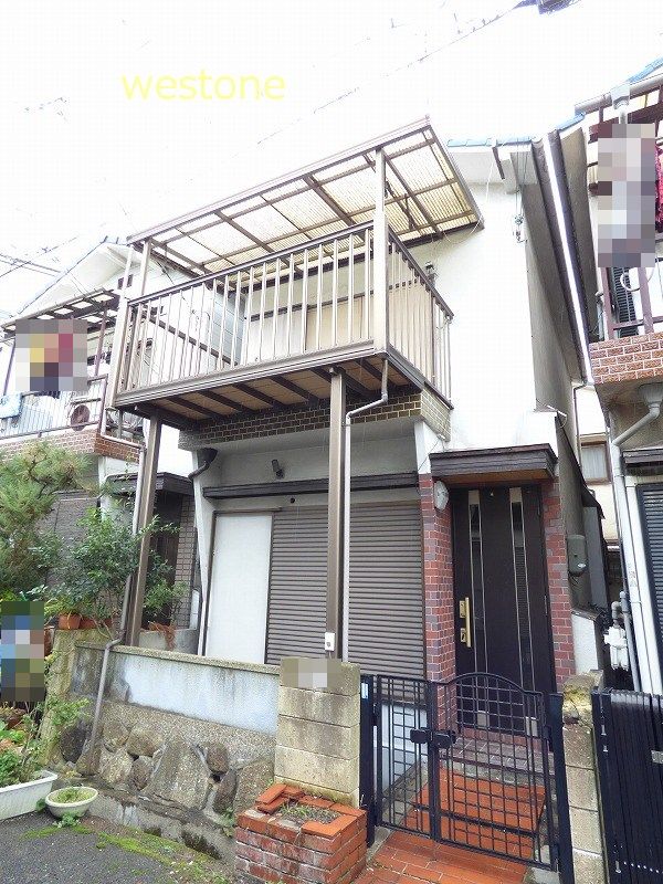 Balcony. Balcony is facing south.