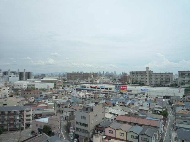 View photos from the dwelling unit. View from the site (August 2013) Shooting