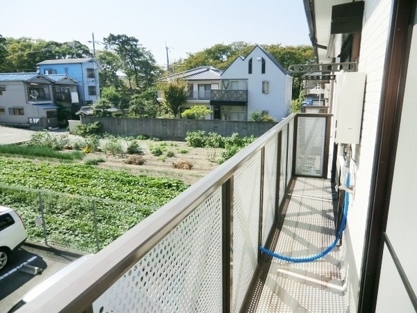 Balcony. South-facing per day good!