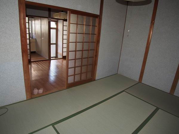 Other room space. Your guests will widely If you leave open the One-floor Japanese-style sliding door