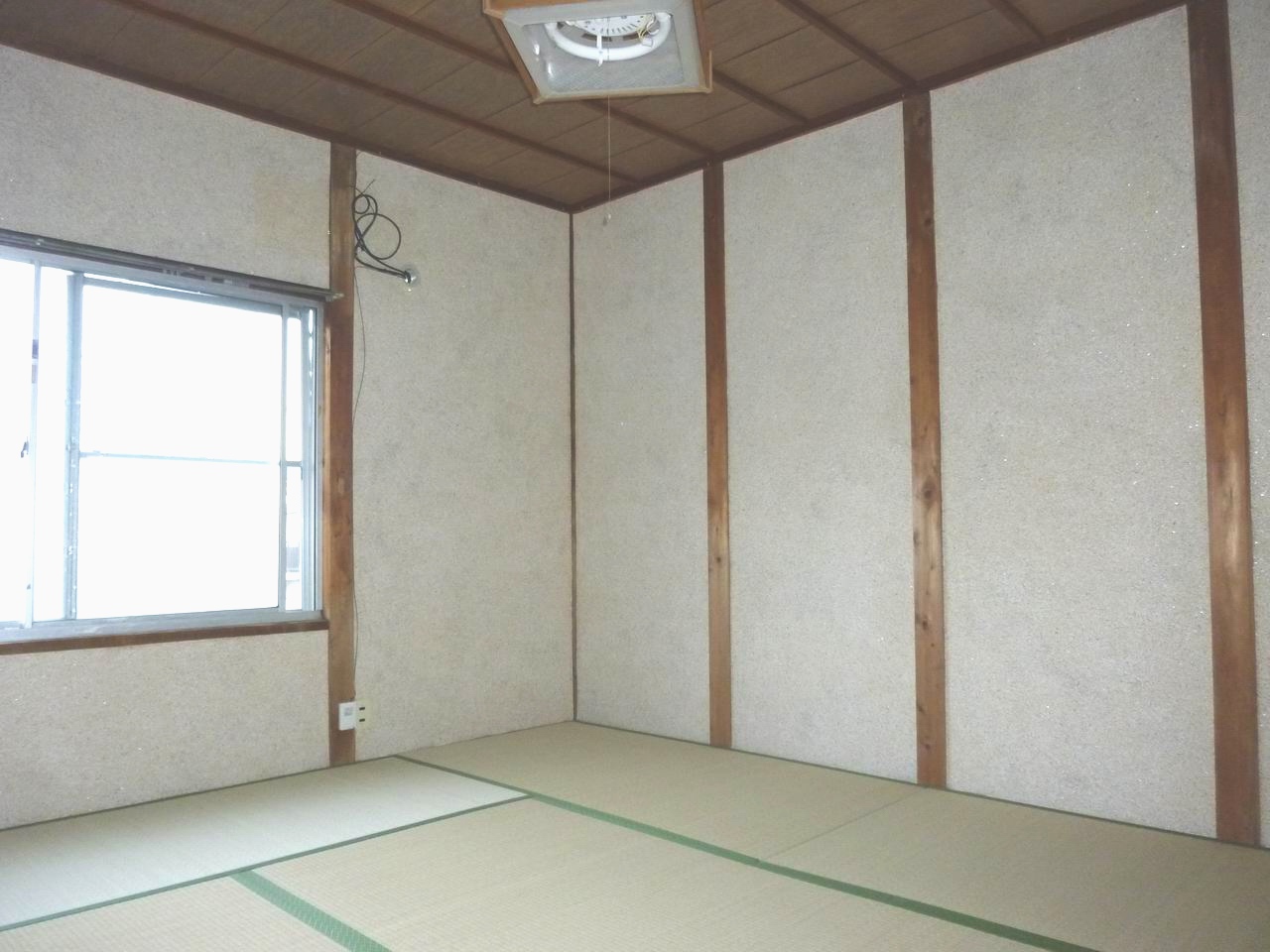 Other room space. This is also a day is also a good second floor Japanese-style room of about 6 quires