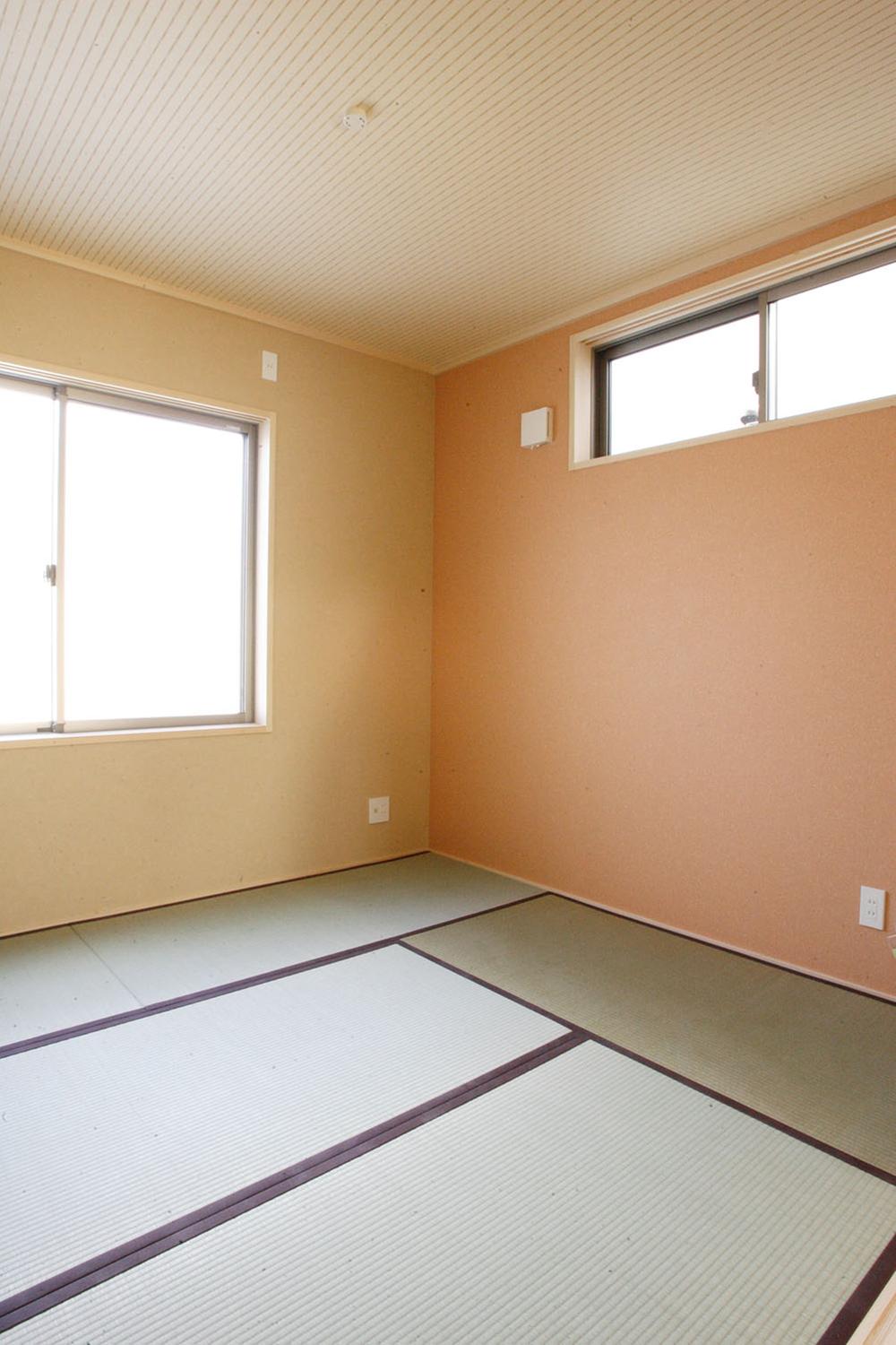 Building plan example (introspection photo). You spend leisurely time in the Japanese-style room where the bright light poured ^^