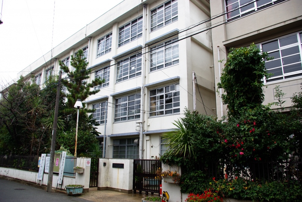 Primary school. 441m until the Amagasaki Municipal Amagasaki north elementary school (elementary school)