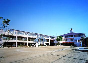 kindergarten ・ Nursery. 758m to the garden kindergarten of Muko Love