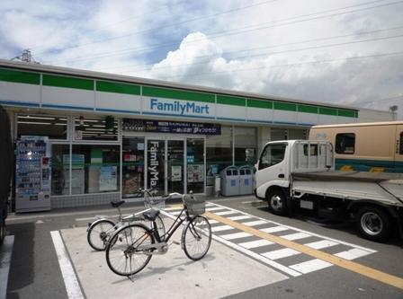 Convenience store. FamilyMart Tano Yonchome store up (convenience store) 507m