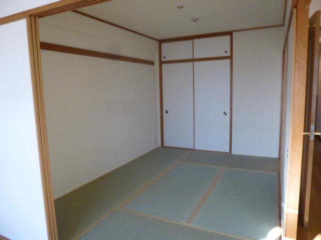 Non-living room. Japanese-style room 6 quires