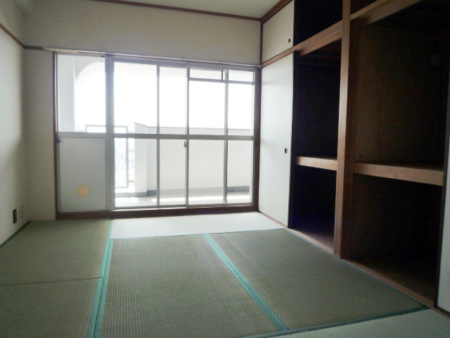 Other room space. Japanese-style room 6 quires