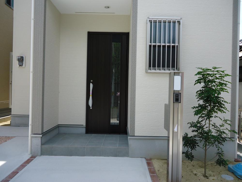 Entrance.  [Local sales representative company T ・ M planning (Co.) 06-6627-7007] 4LDK2 storey 26,800,000 yen 32 square meters (Saturdays, Sundays, and holidays) open house at any time, We hold ◆ 