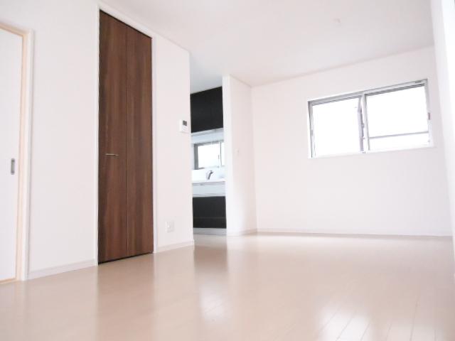 Living. Parking two Allowed, LDK15.5 tatami mats or more, 2 family houseese-style room, Barrier-free, Measures to conserve energy, 2 along the line more accessible, System kitchen