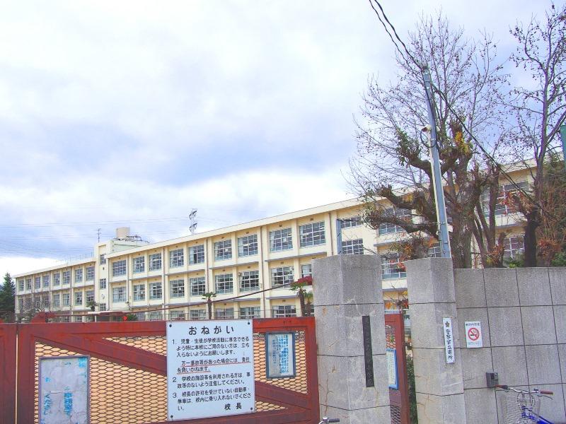 Primary school. 213m until the Amagasaki Municipal Muko Higashi Elementary School