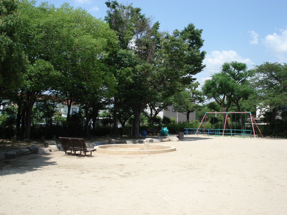 park. Takakura 966m to the park (park)