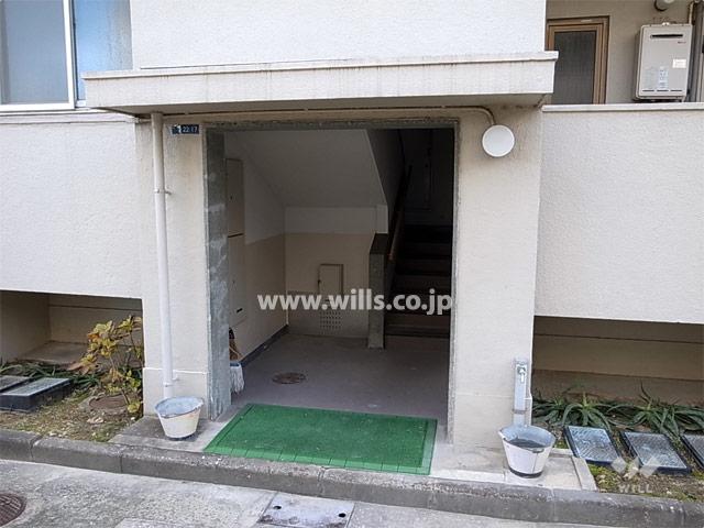 Other common areas. Dwelling unit entrance