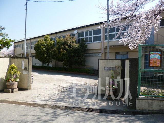 Junior high school. 529m until the Amagasaki Municipal Minami Oda Junior High School