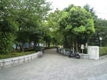 park. 87m to Cheung Chau River green space (park)