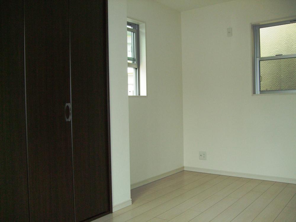 Non-living room. Second floor north side Western-style closet
