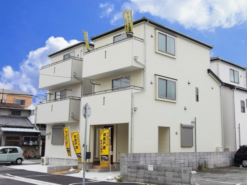 Same specifications photos (appearance). Per currently under construction, You can also see a combined model house of Amagasaki city! 