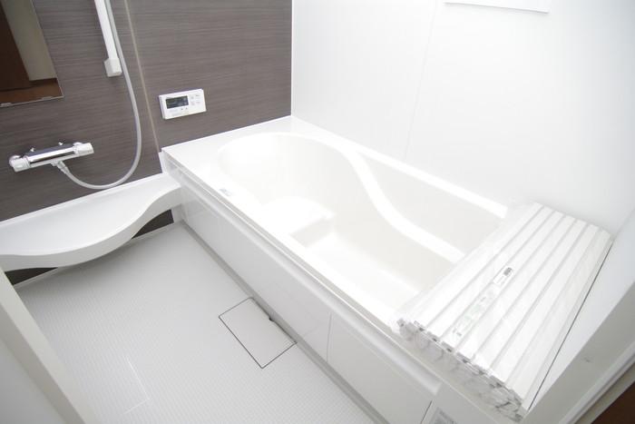 Same specifications photo (bathroom). Comfortable bath time dated bathroom dryer