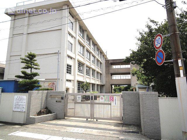 Primary school. 550m until the Amagasaki Municipal Hamada Elementary School