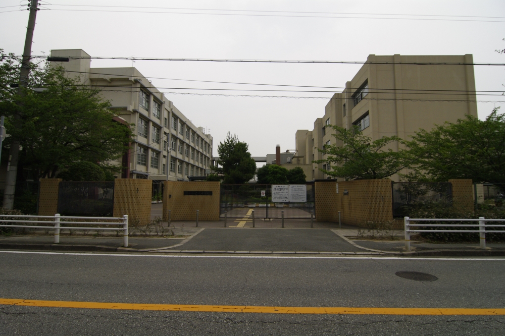 Junior high school. 655m until the Amagasaki Municipal Tachibana junior high school (junior high school)