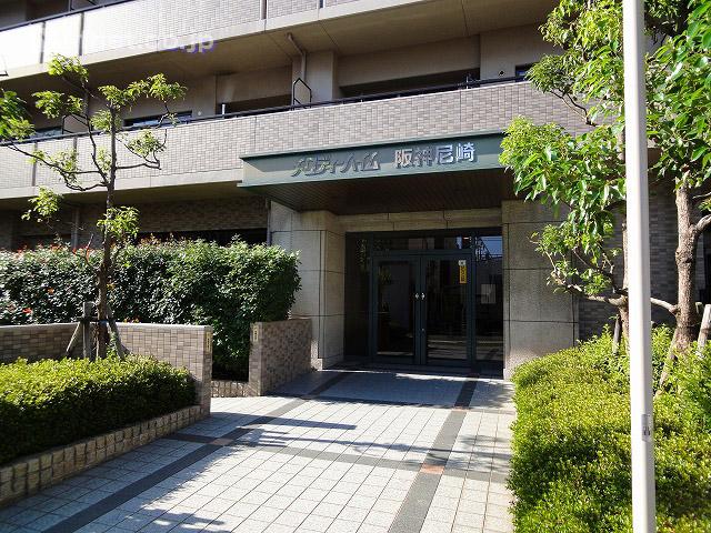 Entrance. Very condominium management was attentive