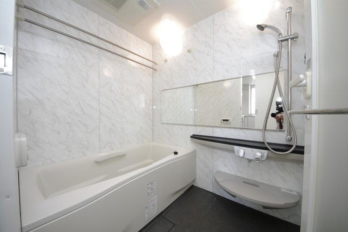 Bathroom. Bathroom with bathroom heating dryer, You can spacious to leisurely bath!