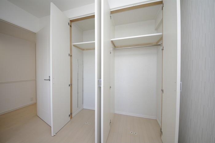 Receipt. Since each room housing is attached firmly, You can use your widely indoor!