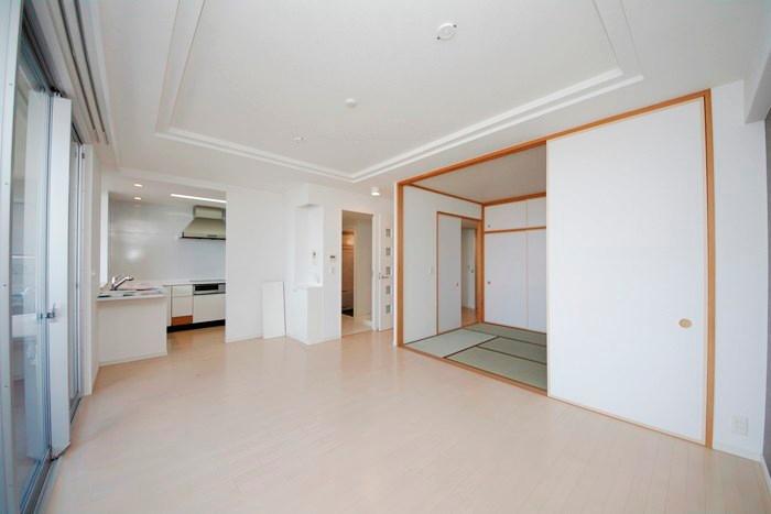 Living. Heisei is already room renovation in 25 years in November! Pets has become a property to live together!