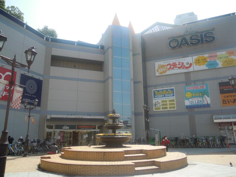 Shopping centre. 929m until the Mac House Plaza Hankyu Oasis Amagasaki shop
