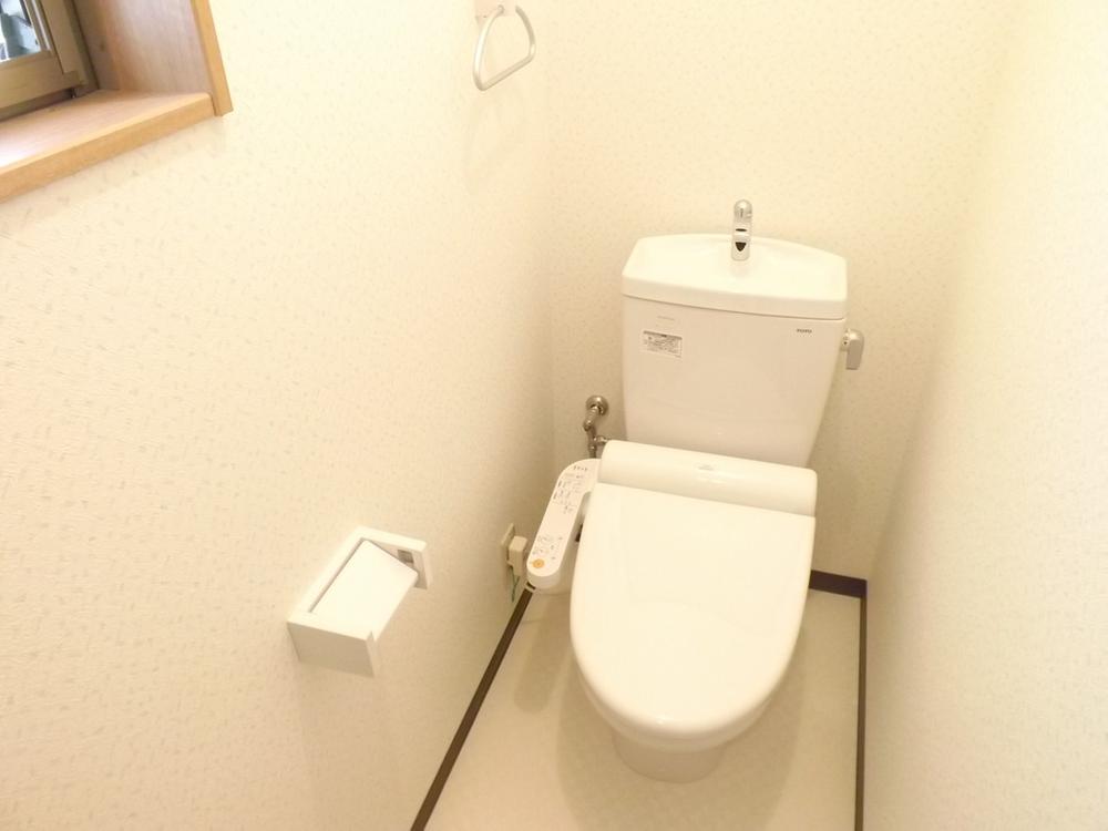 Other Equipment. Local photos (toilet)