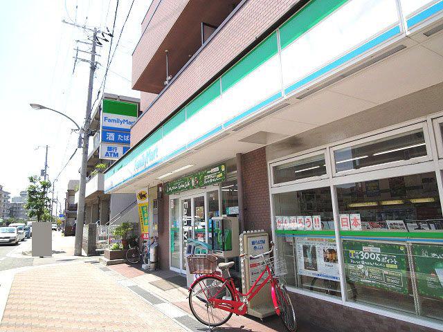 Convenience store. FamilyMart this Mugiya to Minamitsukaguchi shop 350m