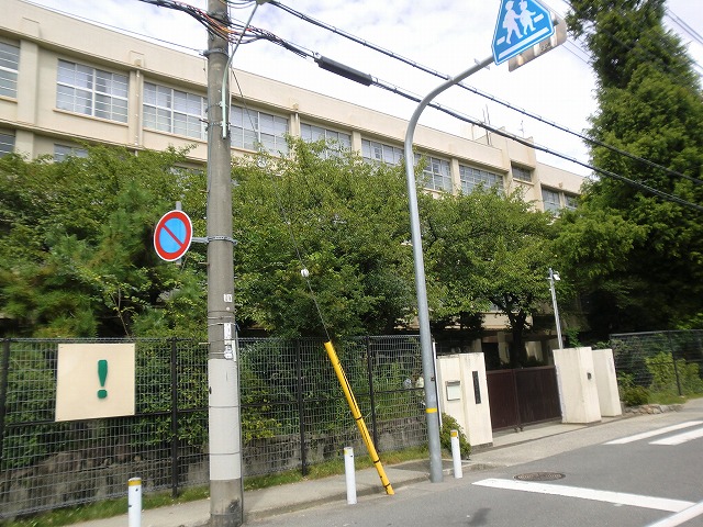 Junior high school. 1486m until the Amagasaki Municipal Sonoda junior high school (junior high school)