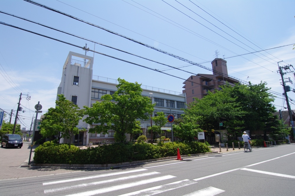 Government office. Muko 1268m until the branch office (government office)