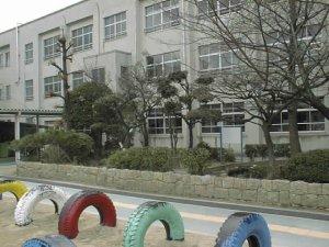 Primary school. Until Nishi Elementary School 431m