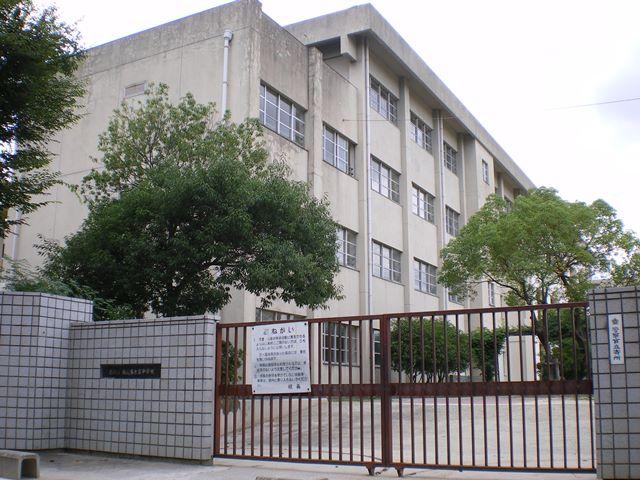 Junior high school. 656m until the Amagasaki Municipal Minamimukonoso junior high school