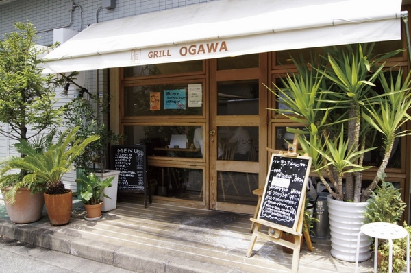 Grill Ogawa (3 minutes, about 187m walk) popularity of Western-style shop at a local. Such as Bifukatsu and hamburger, Reputation and delicious old-fashioned Western menu