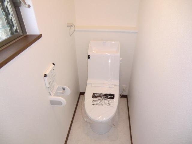 Other Equipment. Local photos (toilet)