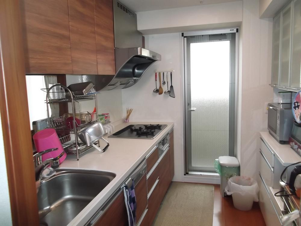 Kitchen. Indoor (September 2013) Shooting