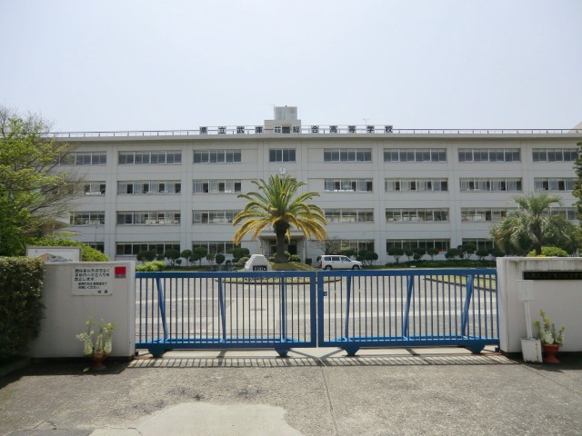 high school ・ College. Prefectural Muko Zhuang Comprehensive High School (High School ・ NCT) to 1287m
