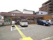 Convenience store. FamilyMart Amagasaki Shimosakabe store up (convenience store) 575m