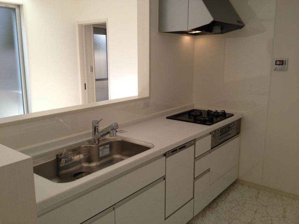 Kitchen. Is the company's construction cases. 