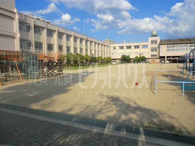 Primary school. 537m until the Amagasaki Municipal Takeya Elementary School
