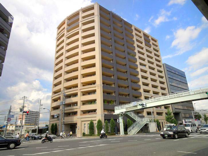 Local appearance photo. It is a station near the apartment of the Hanshin Amagasaki Station, a 4-minute walk