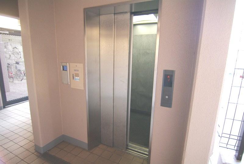 Other common areas. Elevator equipped