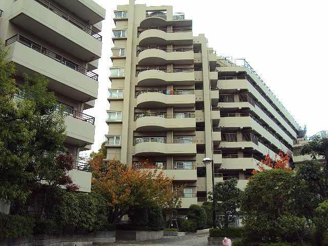 Local appearance photo.  ■ Apartment with a sense of weight ■ Terrain is flat ■