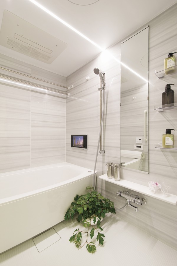 Bathroom of the mist Kawakku adoption with a mist sauna function can taste Este mood at home. Consideration to safety at a low low-floor bathtub of inclusive stride. It will Hagukume also physical contact in parent and child