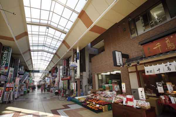Surrounding environment. Tachibana shopping mall (a 10-minute walk ・ About 790m)